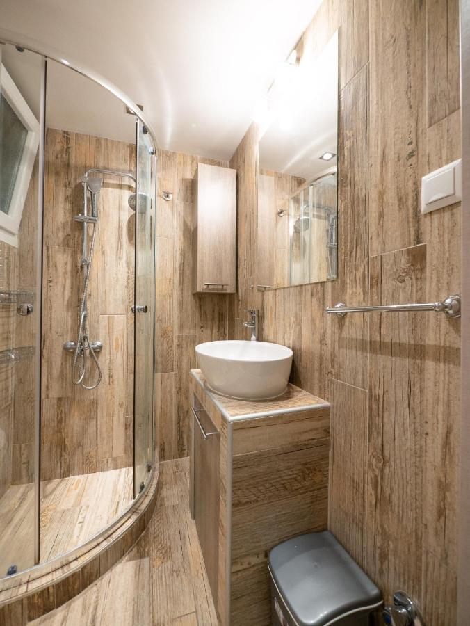 Dk Mini Suites A Солун Екстериор снимка