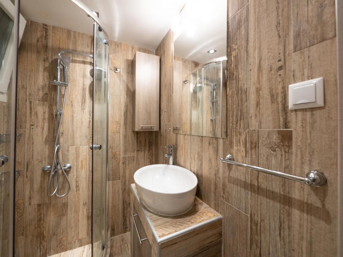 Dk Mini Suites A Солун Екстериор снимка